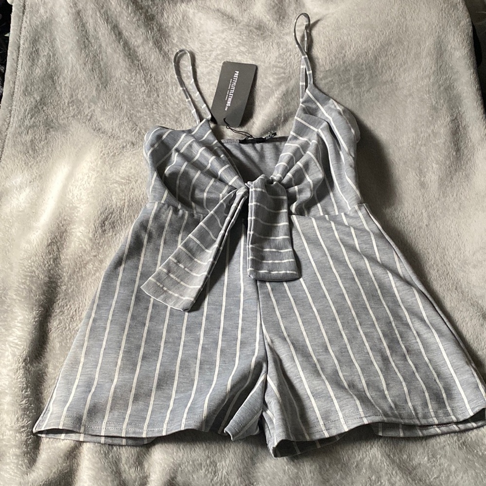 Grey stripe knot detail plunge strapped playsuit romper